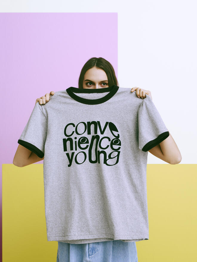 convenience young スウェット